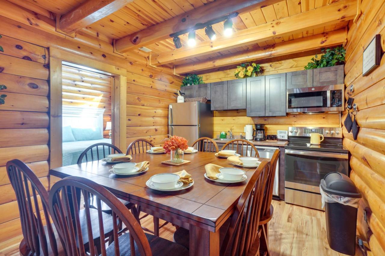 Lovely Gatlinburg Cabin With Private Hot Tub! Luaran gambar